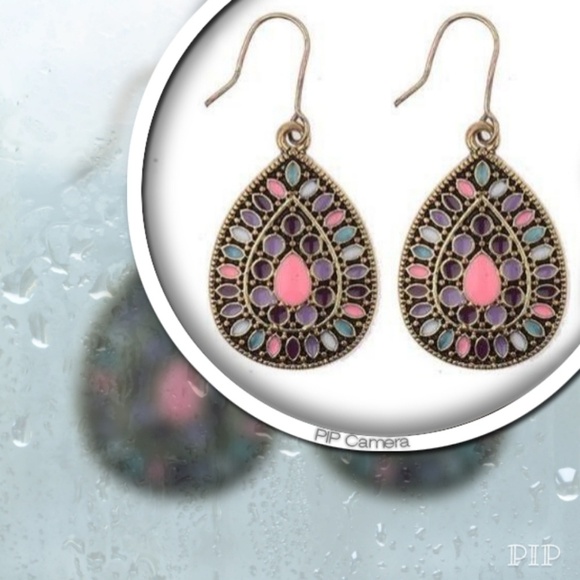 Boho Chic Teardrop Earrings - Picture 1 of 2